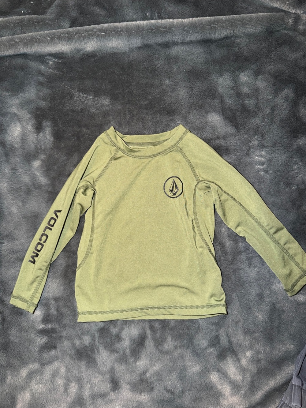 Volcom rash guard swim top